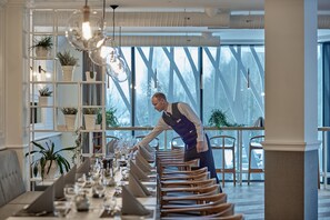 Mittagessen und Abendessen, lokale Küche