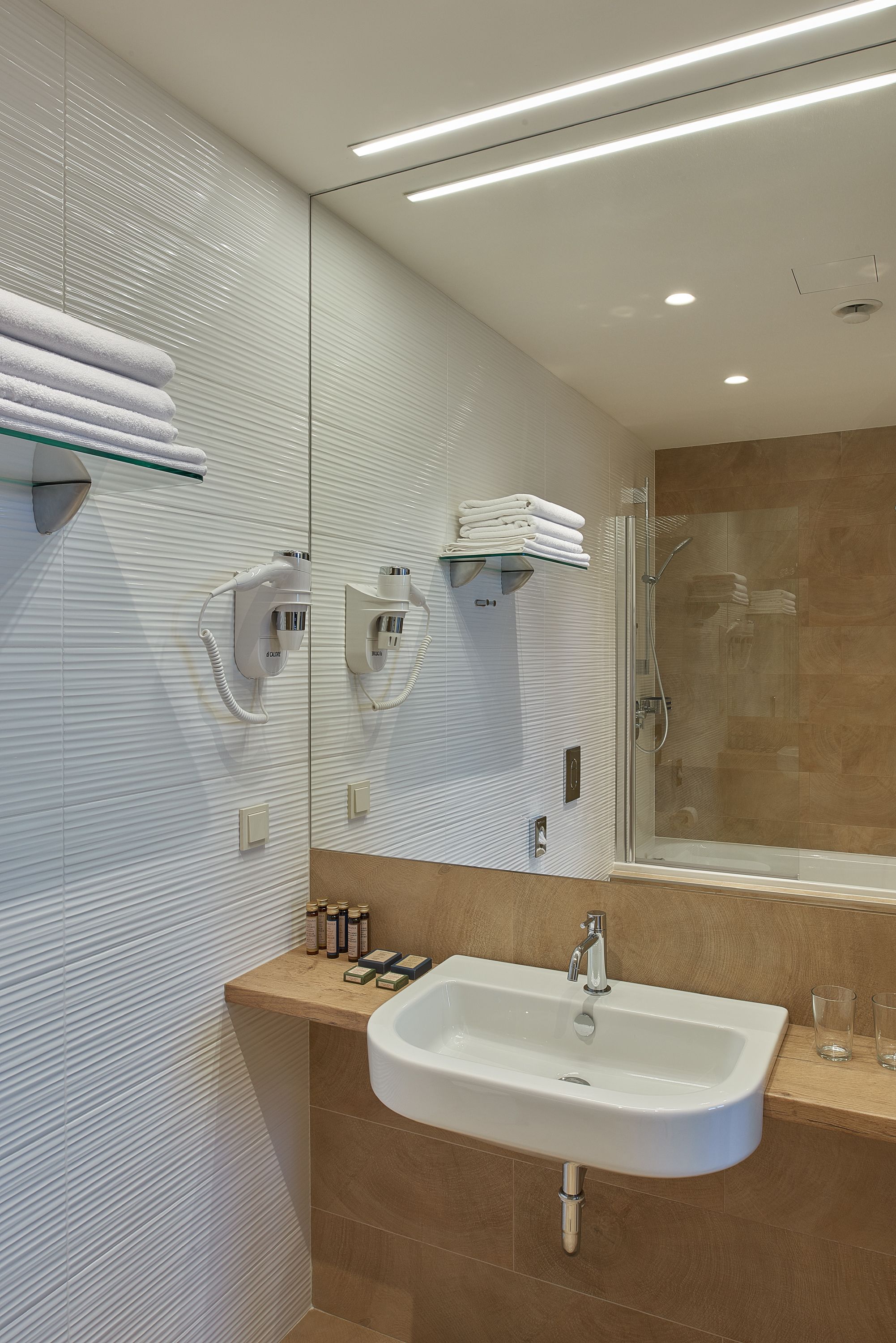 family suite, 1 queen bed with sofa bed, private bathroom | bathroom | shower, free toiletries, hair dryer, bathrobes