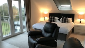 Super King En Suite, First Floor | 거실 공간