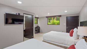 In-room safe, free WiFi