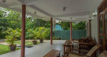 Rekawa Village Hotel