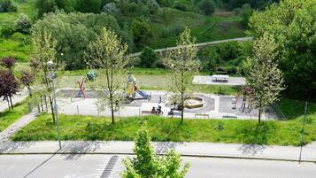 Außen-Kinderspielplatz