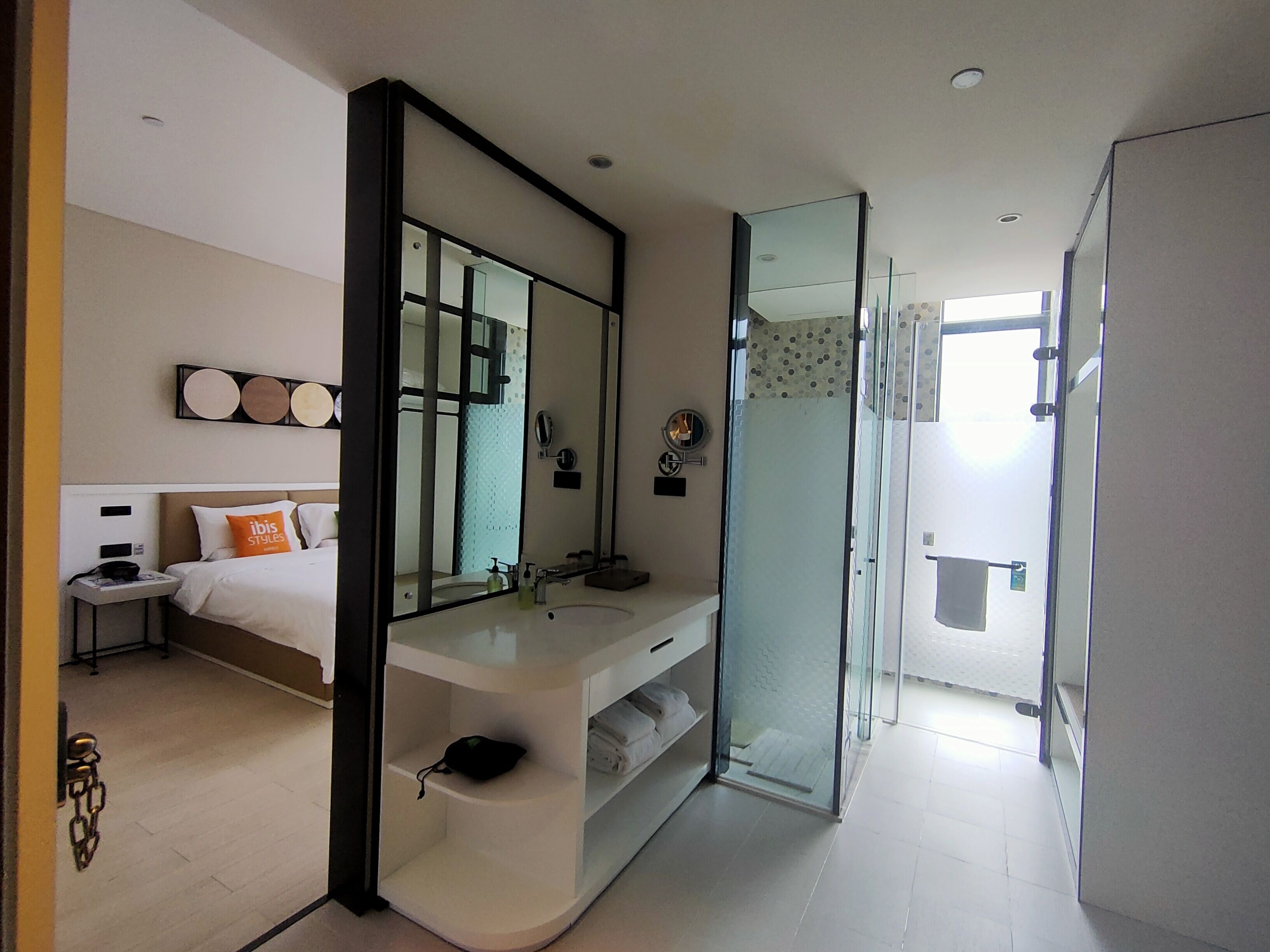 business double room | iron/ironing board, free wifi, wheelchair access