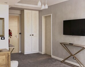 Apartment | Wohnbereich | Flachbildfernseher