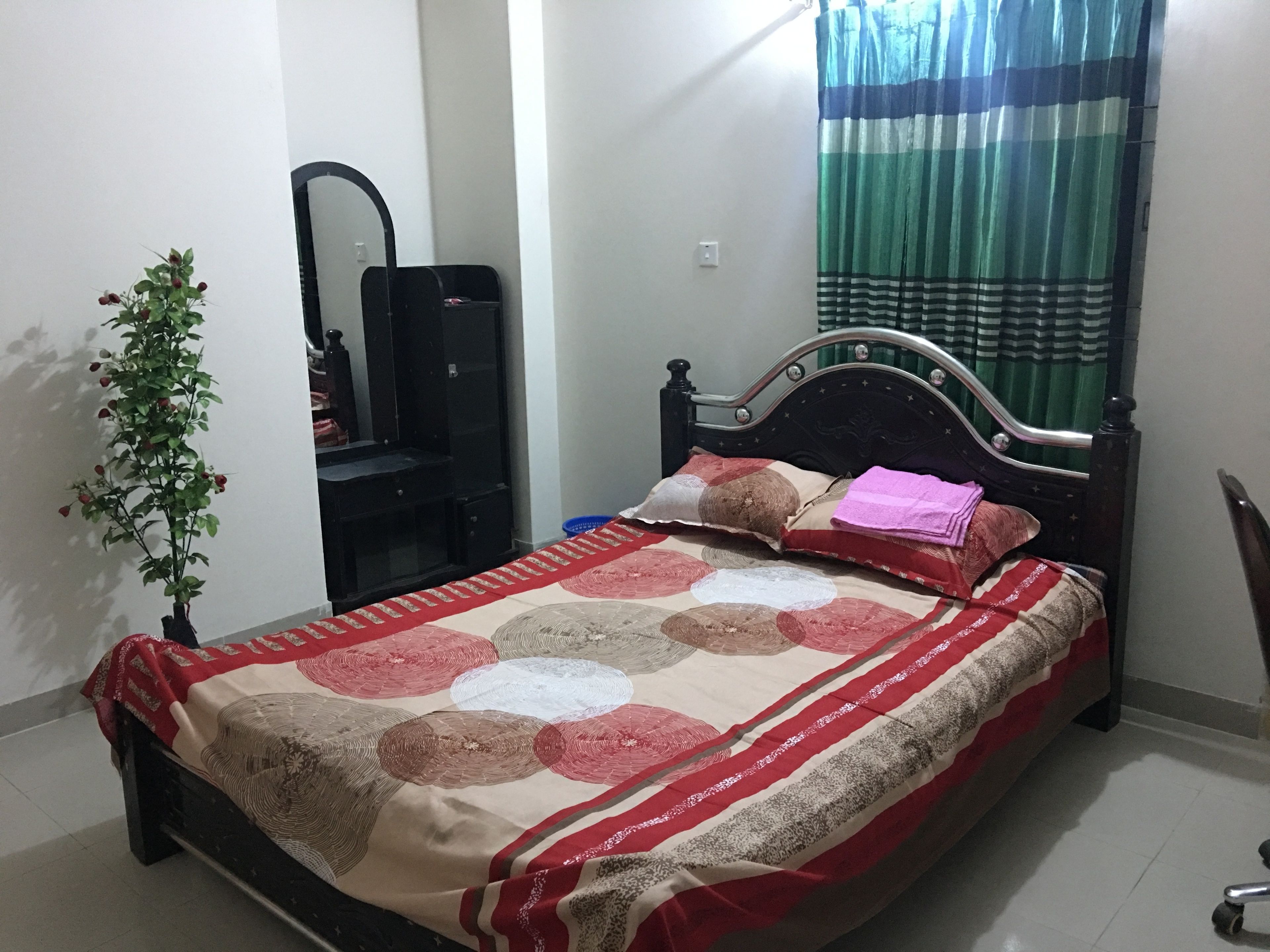 City Apartment, 1 Queen Bed, Kitchen, City View | Living room | Flat-screen TV, fireplace