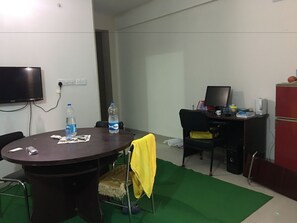 City Apartment, 1 Queen Bed, Kitchen, City View | In-room dining - AMtec Fazilla Castle (Dhaka)