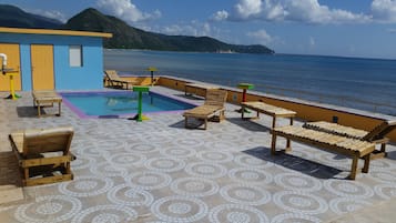 2 outdoor pools, sun loungers