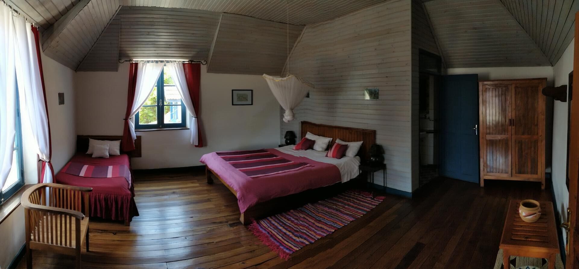 family triple room | in-room safe, desk, soundproofing, free wifi