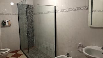 Villa | Bathroom | Shower, hair dryer, towels