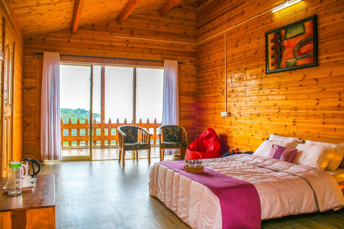 Wooden Cottages | Rollaway beds