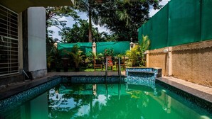 Outdoor pool - V Resorts Lonavala (Mawal)