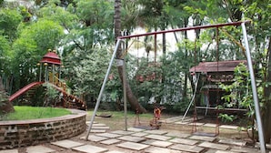 Children's area - V Resorts Anandvan Wai (Wai)