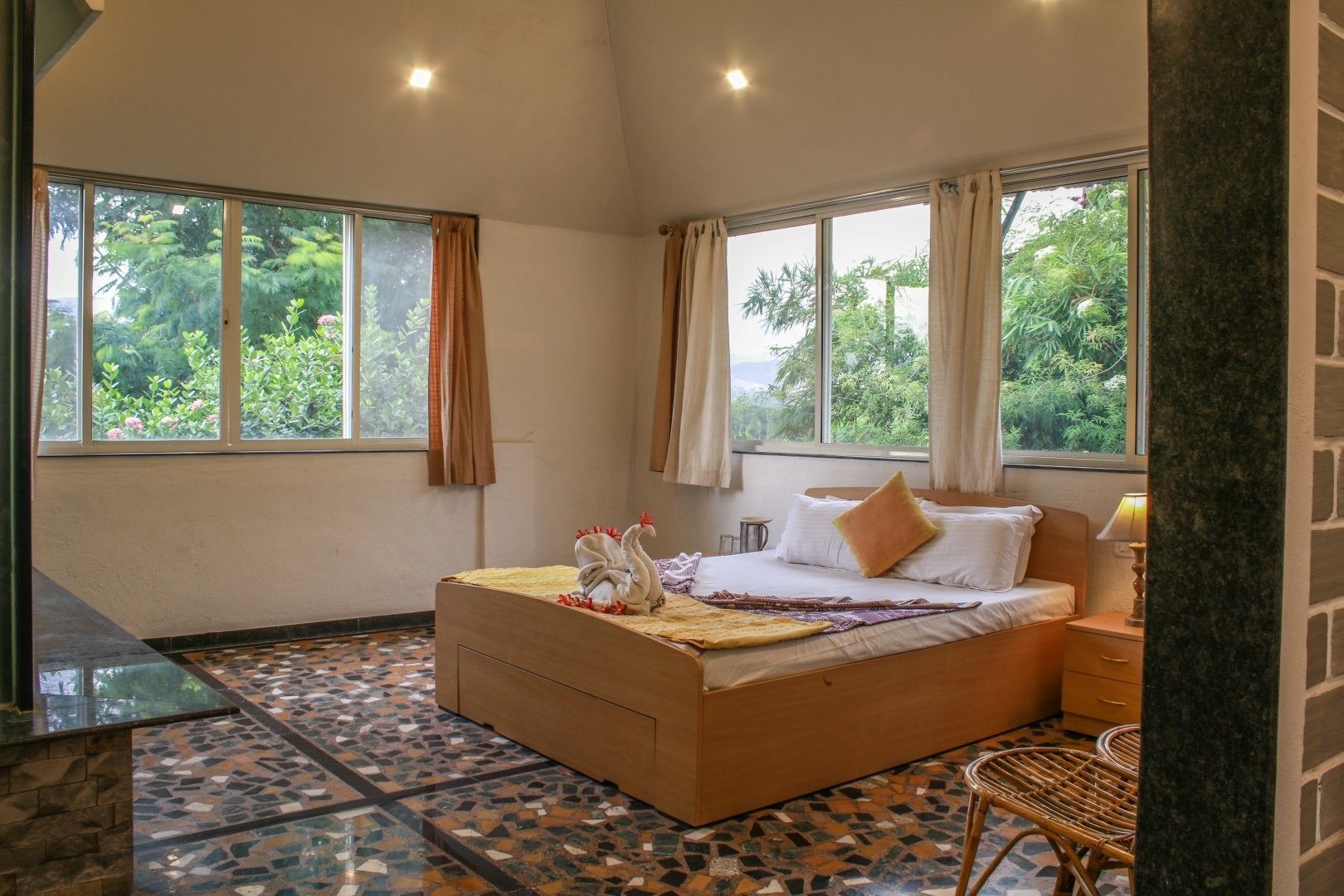 Machan Suite | Free rollaway beds, free WiFi