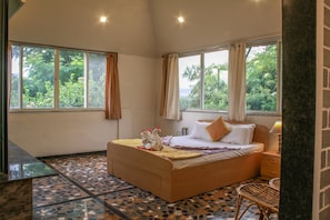 Machan Suite | Free rollaway beds, free WiFi