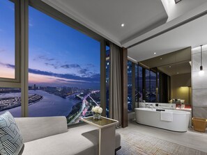 1 bedroom, premium bedding, down comforters, memory foam beds - InterContinental Quanzhou by IHG (Quanzhou)