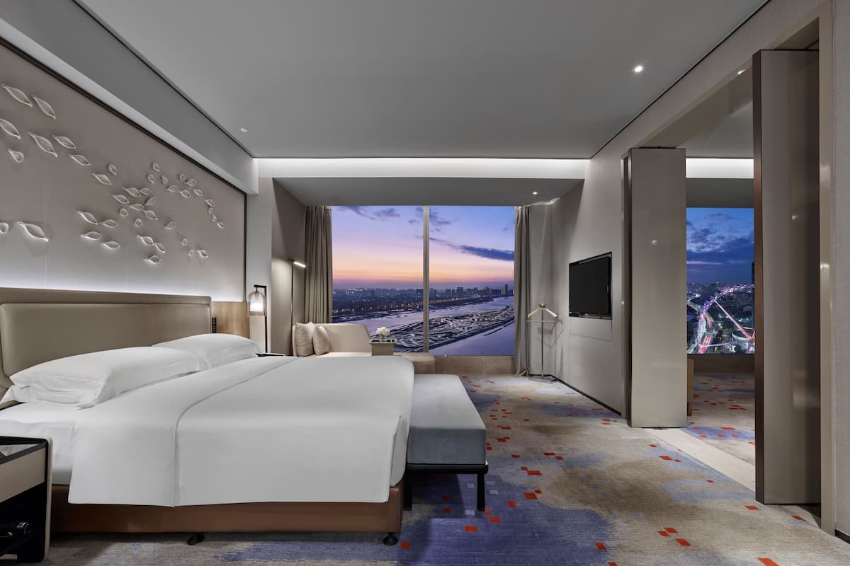 1 bedroom, premium bedding, down duvets, memory-foam beds