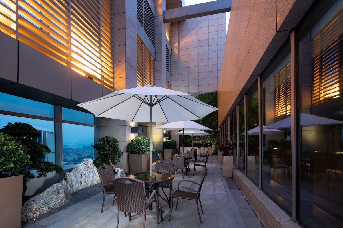 1 bedroom, premium bedding, down duvets, memory-foam beds