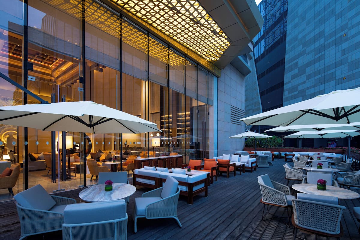 3 restaurants, lunch, dinner served; chinese cuisine