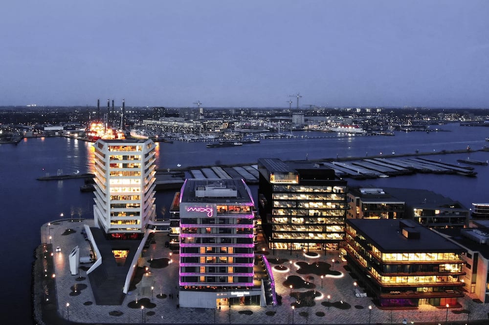 Moxy Amsterdam Houthavens