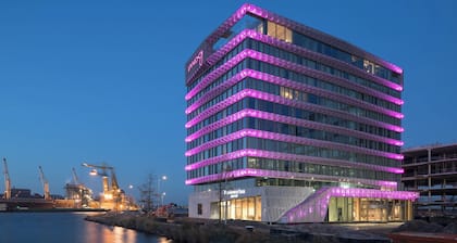 Moxy Amsterdam Houthavens