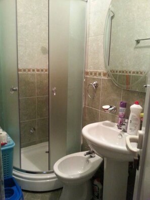 Bathroom - Guesthouse Mediha Nikicic (Bar)