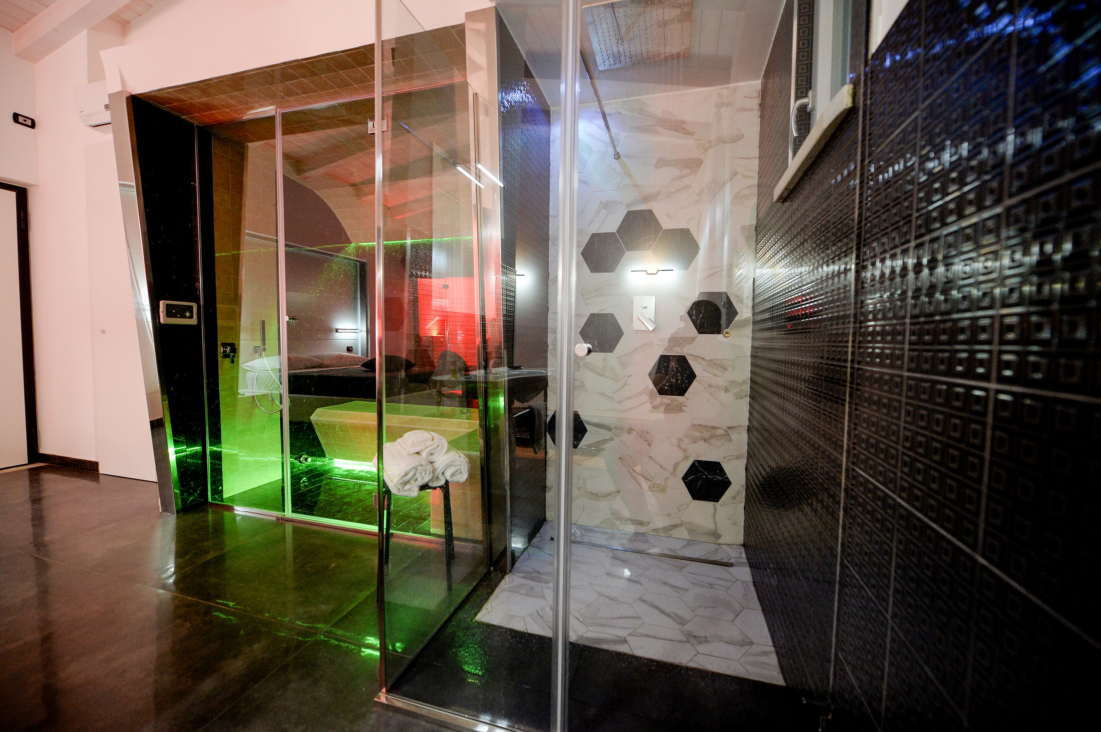 Luxury Suite, Sauna | Bathroom | Shower, hair dryer, bathrobes, slippers