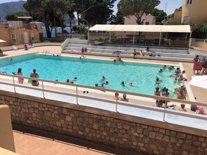 Outdoor pool, sun loungers