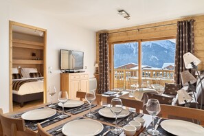 2 bedrooms, iron/ironing board, travel crib, WiFi