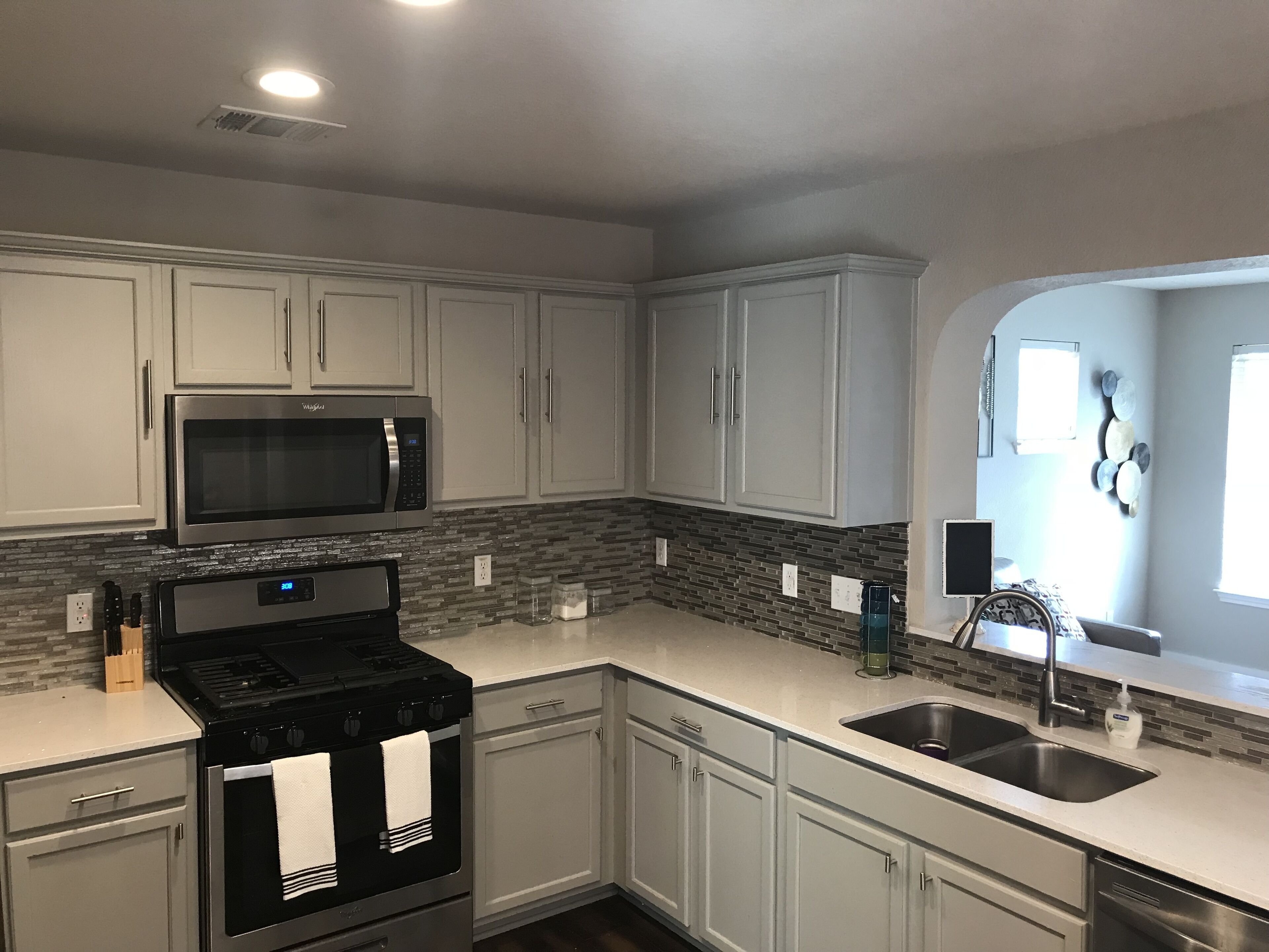 冰箱、微波炉、烤箱、炉灶