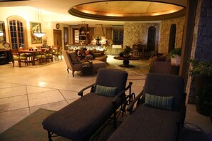 Unclassified image, 5 of 34, button