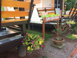 Exterior - Ban Kunlaya Homestay (Damnoen Saduak)