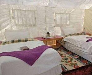 Deluxe Double or Twin Room, 1 Queen Bed | Bed sheets - Wonderland Tourist Camp (Leh)
