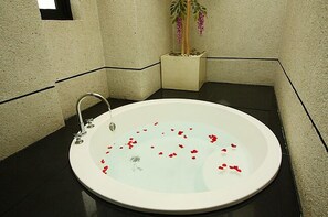 Deluxe Double Room | Deep soaking bathtub - Gold Sandy Beach Hotel (Hengchun)