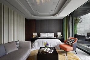 Down duvets, minibar, desk, blackout curtains - Ease Motel Taichung (Taichung)