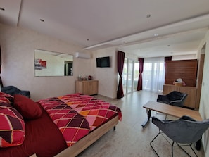 Suite estudio Elite | Cortinas opacas, wifi gratis, ropa de cama