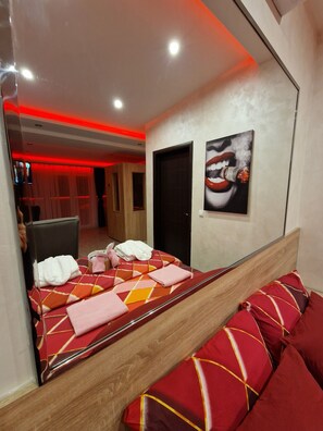 Luxury Studio Suite - Green Set (Belgrade)