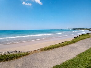 Beach nearby - Villa Yuvin (Dondra)