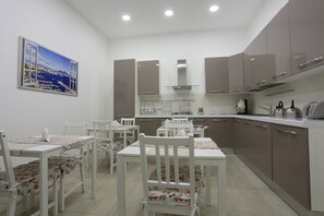 Colazione continentale inclusa, servita tutte le mattine 