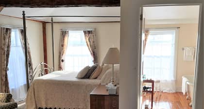 The Rosemont Inn