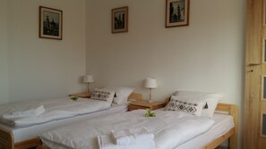 Superior Apartment, 3 Bedrooms, 2 Bathrooms, Mountain View | Premium bedding, iron/ironing board, free WiFi, bed sheets - Privat Voyage (Liptovsky Mikulas)