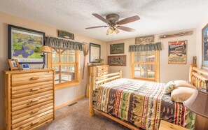 3 soverom, safe på rommet, skrivebord og strykejern/-brett