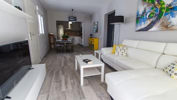 Televisión, reproductor de DVD y estéreo