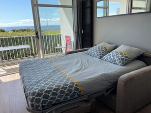 1 bedroom, iron/ironing board, free WiFi