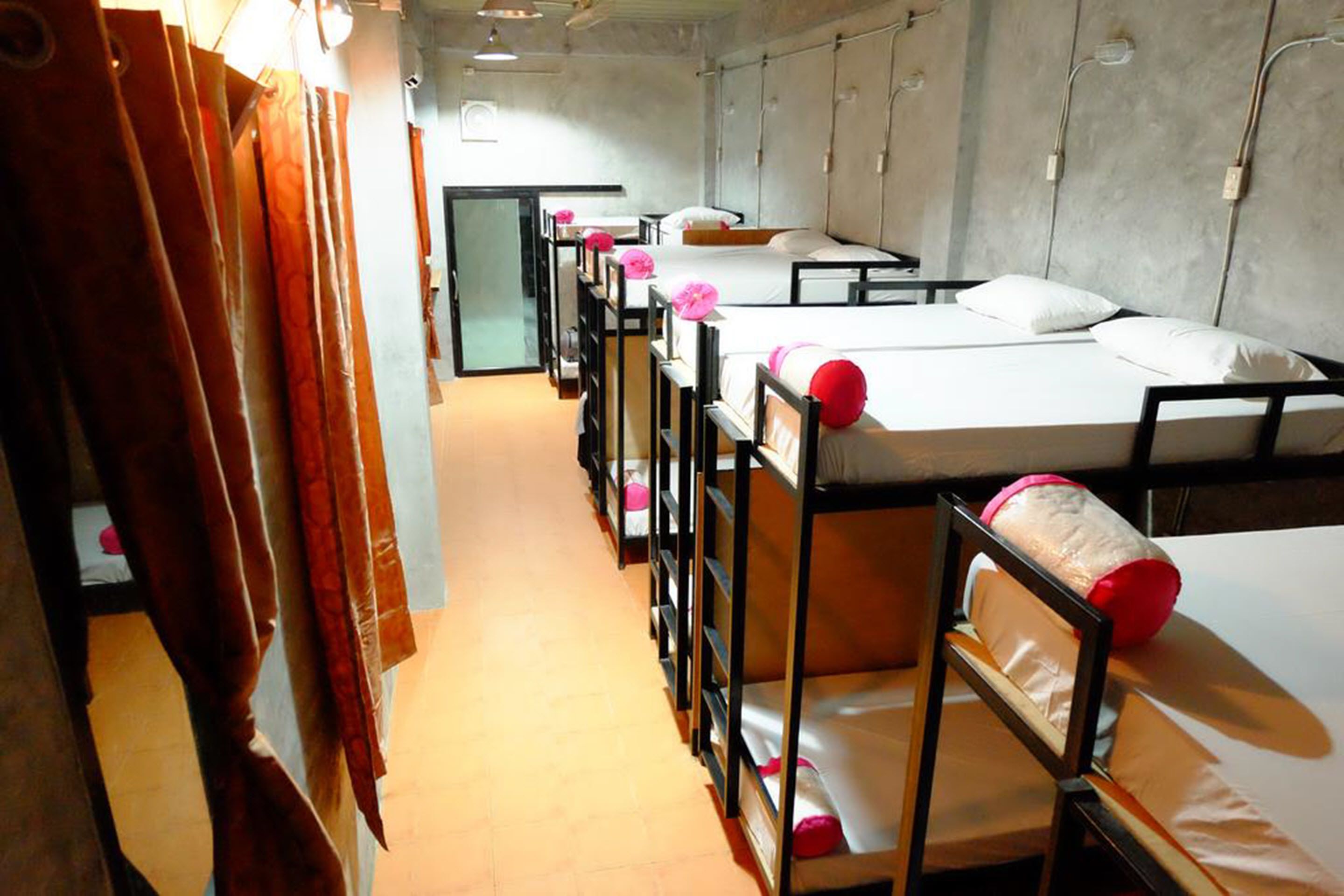 Foto - White Jail at Koh Tao Hostel