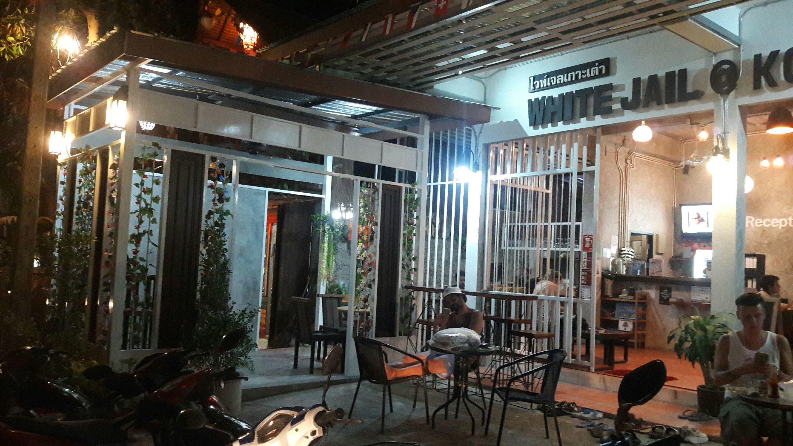 Foto - White Jail at Koh Tao Hostel