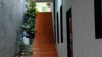 6-Bed Mixed Dormitory (1st Floor)