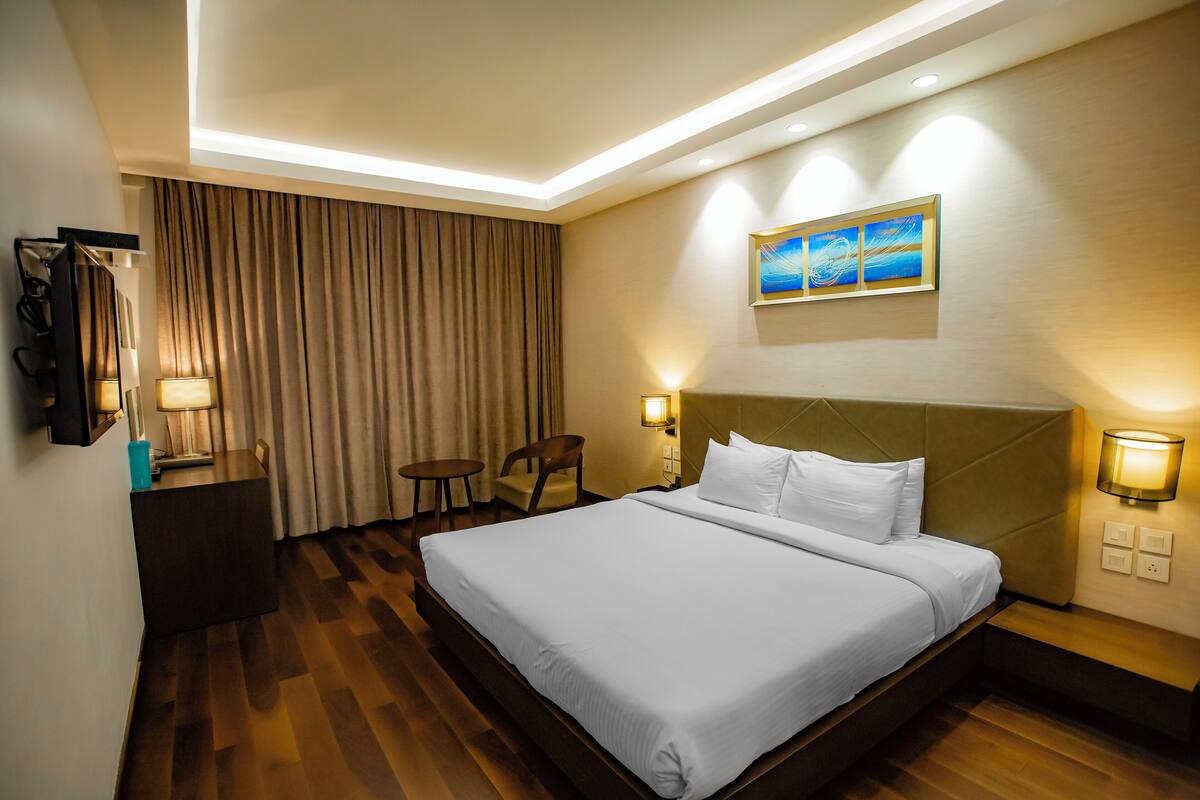 Executive Room | 房內夾萬、書桌、遮光窗簾/窗簾、隔音