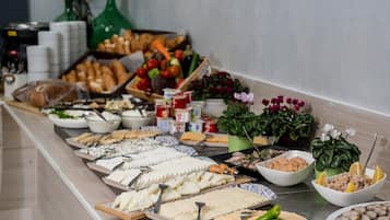 Daily buffet breakfast (USD 35 per person)