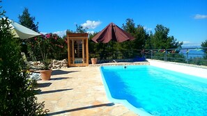 Seasonal outdoor pool, pool umbrellas, pool loungers - Holiday Home Kaic (Solta)