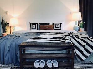 Standaard kamer | 5 slaapkamers, een minibar, een kluis op de kamer, een bureau